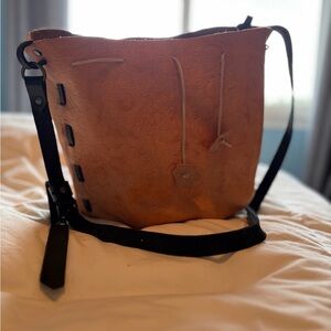 Elegant Tan Floral Patterned Leather Shoulder Bag